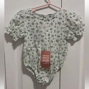 Ivy City Co. Madeline Infant Romper. 9-12 months NWT